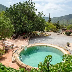 Robby's Ibiza Farm stay
